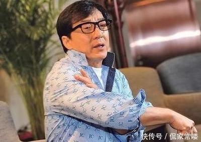 成龙剧组发飙:前面人把饭盛光了,一半人没饭吃,我看着你们吃完