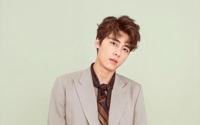 《无尽天灯》星光璀璨开机 赵丽颖、迪丽热巴、李易峰领衔主演